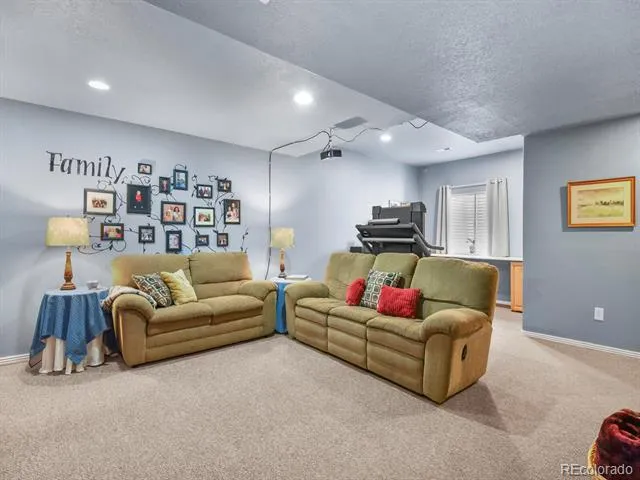 19408 E 40th Place Denver, CO 80249