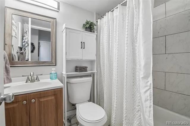 982 S Dearborn Way #18 Aurora, CO 80012