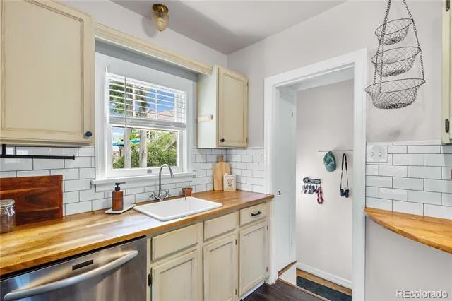 3875 Harlan Street Wheat Ridge, CO 80033