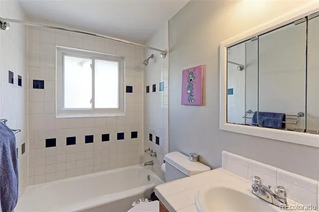 7136 Otis Street Arvada, CO 80003