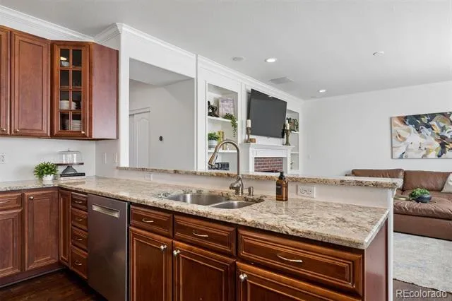 7694 S Eaton Park Court Aurora, CO 80016