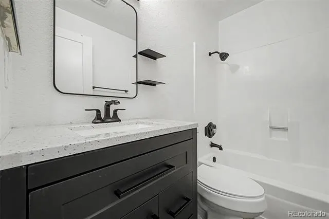 10712 E Exposition Avenue #308 Aurora, CO 80012