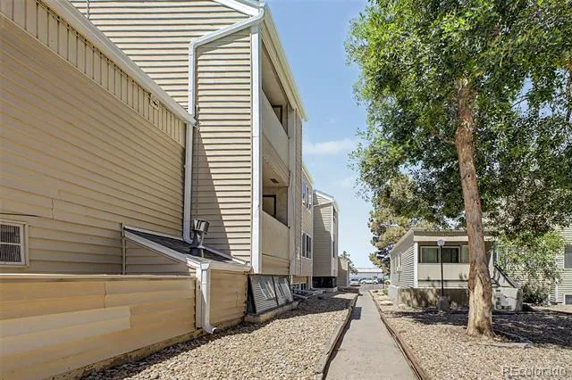 10712 E Exposition Avenue #308 Aurora, CO 80012