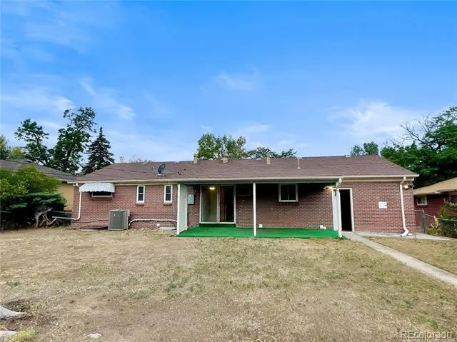 442 Fulton Street Aurora, CO 80010