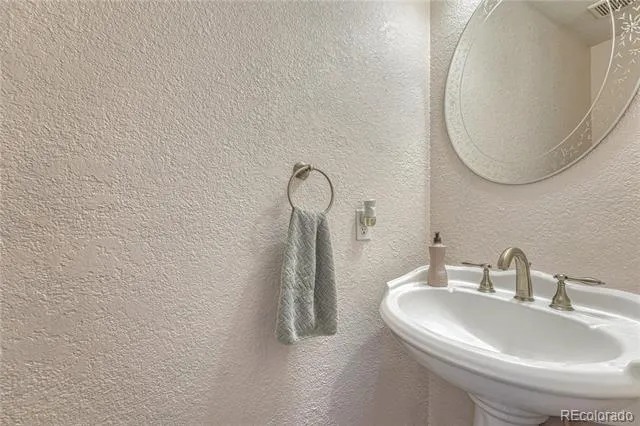 1662 S Idalia Circle #J Aurora, CO 80017