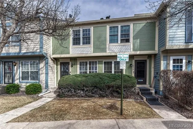 1662 S Idalia Circle #J Aurora, CO 80017