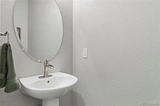 4348 S Queen Court Littleton, CO 80127