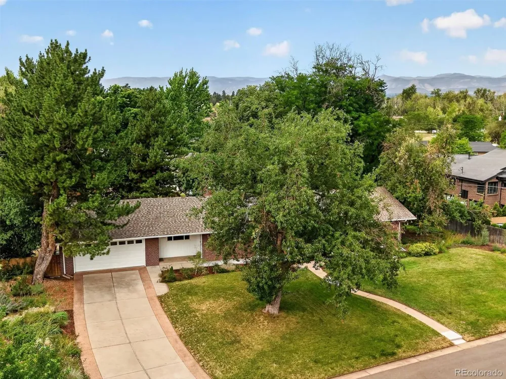 546 W Lake Avenue Littleton, CO 80120