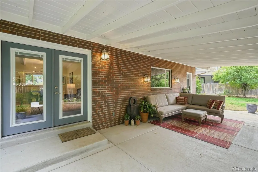546 W Lake Avenue Littleton, CO 80120
