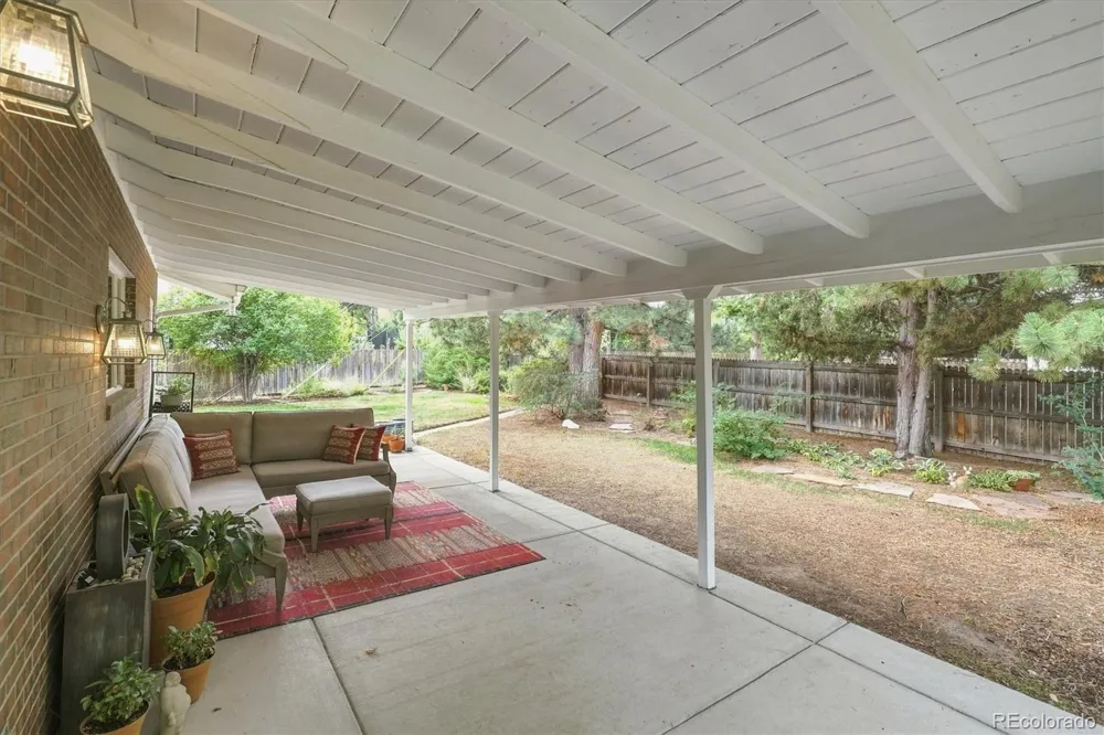 546 W Lake Avenue Littleton, CO 80120