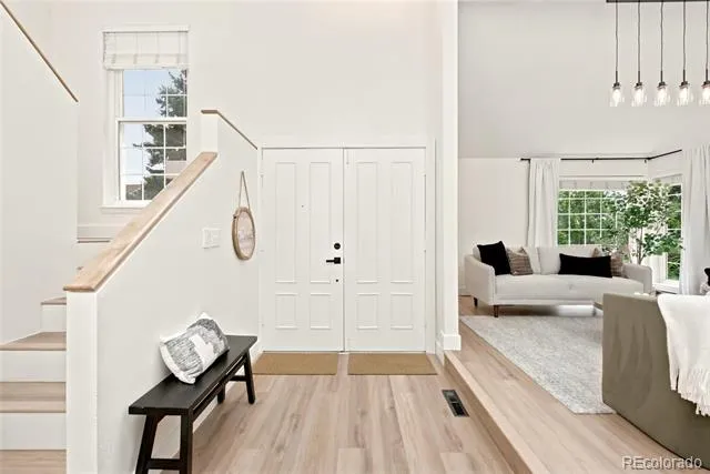 7572 S Rosemary Circle Englewood, CO 80112