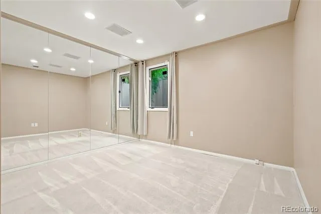7572 S Rosemary Circle Englewood, CO 80112