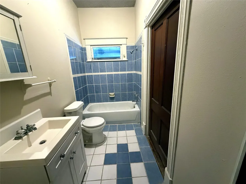 3716 Avenue K Galveston, TX 77550