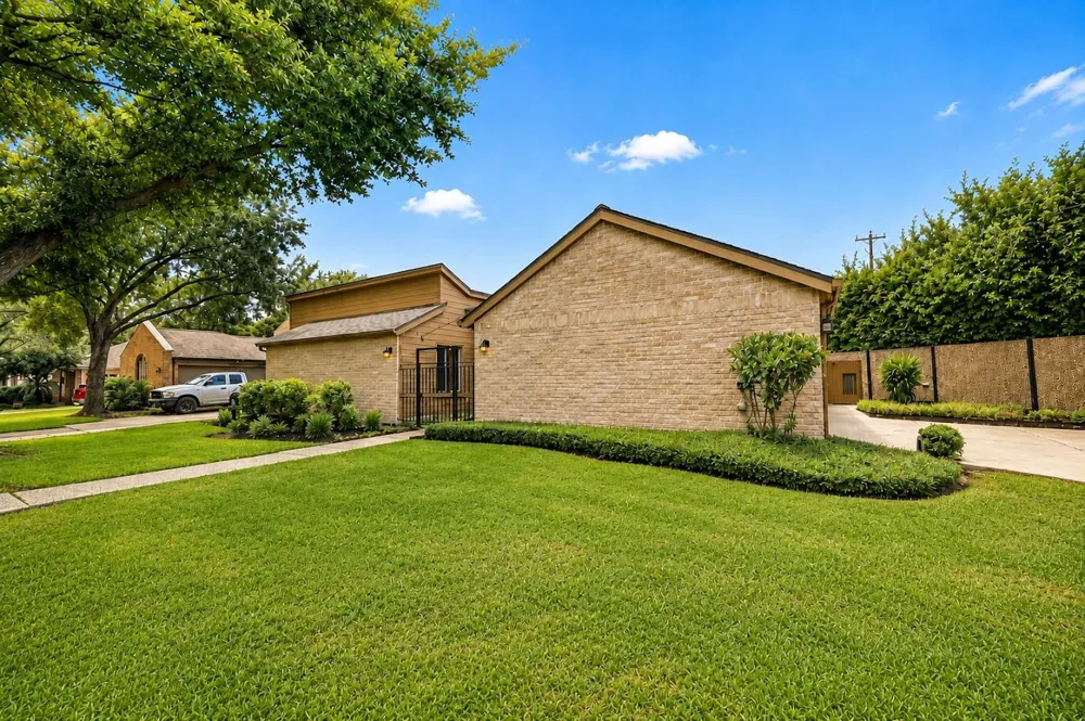 310 Power Court Sugar Land, TX 77478