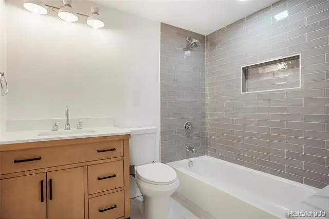 2112 9th Avenue Longmont, CO 80501
