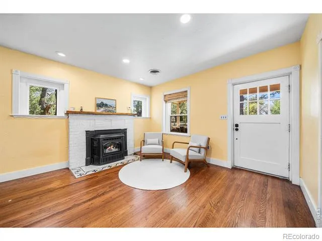 439 42nd Street SW Loveland, CO 80537