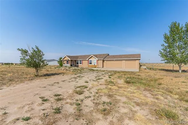 9 E Ranch Road Wiggins, CO 80654