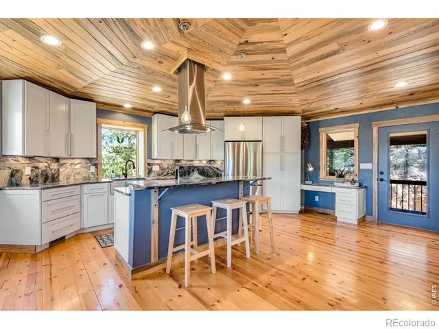 80 Lookout Drive Lyons, CO 80540