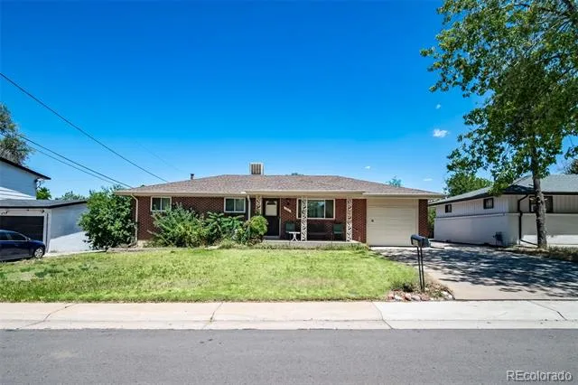 380 S Uvalda Street Aurora, CO 80012