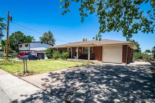380 S Uvalda Street Aurora, CO 80012