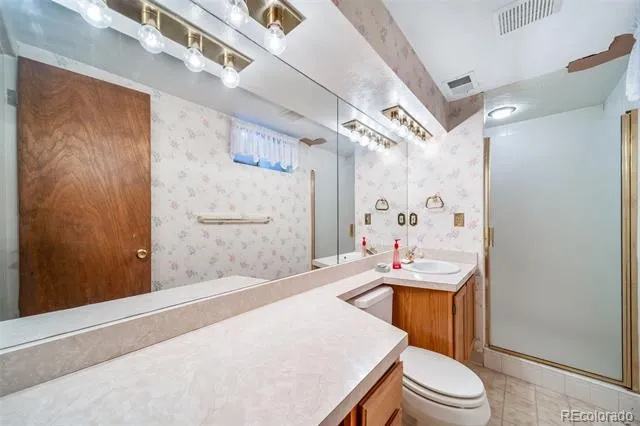 380 S Uvalda Street Aurora, CO 80012