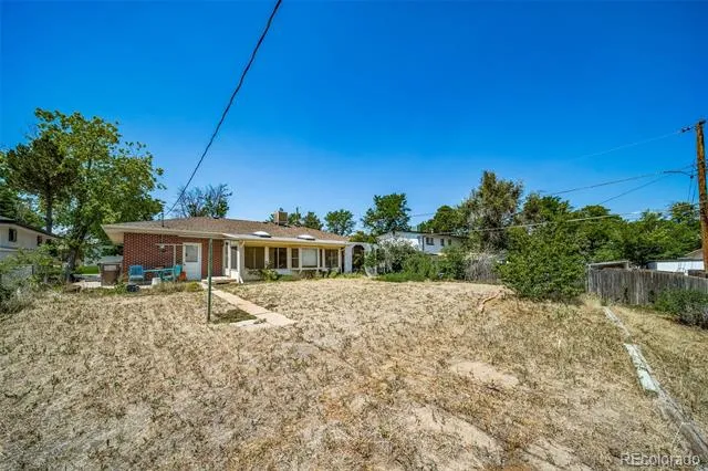 380 S Uvalda Street Aurora, CO 80012