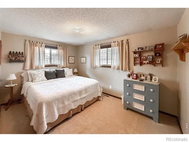 2806 Lake Park Way Longmont, CO 80503