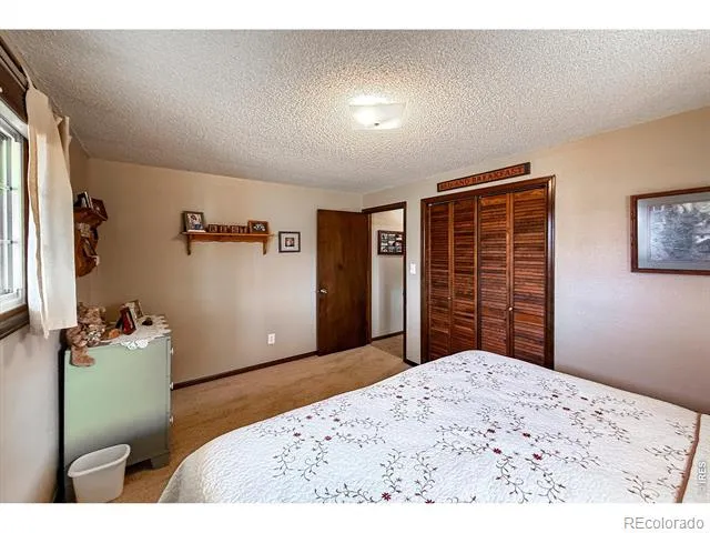 2806 Lake Park Way Longmont, CO 80503