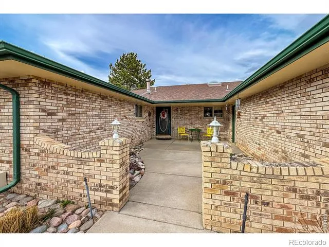 2806 Lake Park Way Longmont, CO 80503