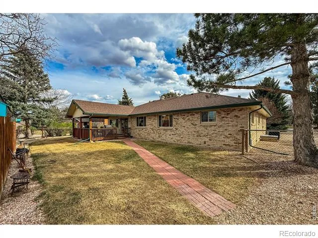 2806 Lake Park Way Longmont, CO 80503