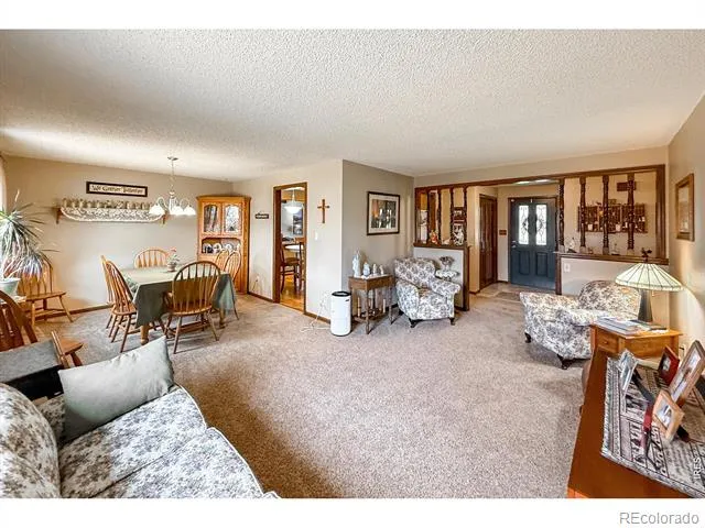 2806 Lake Park Way Longmont, CO 80503