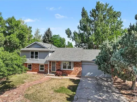 2012 W Stuart Street