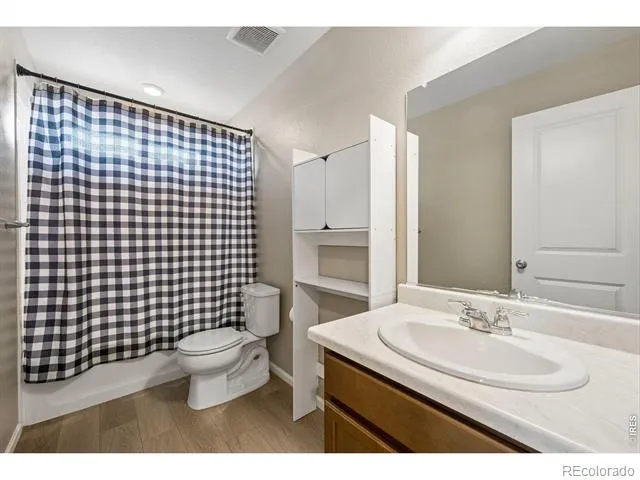 2478 Winding Drive Longmont, CO 80504