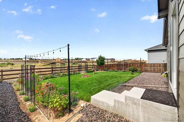 2301 Mountain Sky Drive Fort Lupton, CO 80621