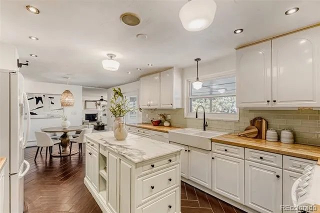 8709 E Kenyon Avenue Denver, CO 80237