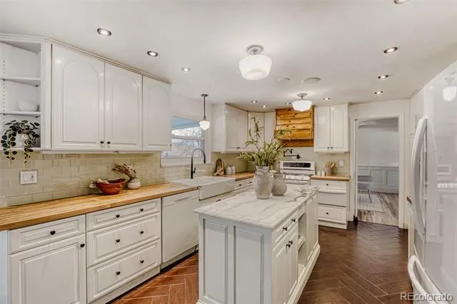 8709 E Kenyon Avenue Denver, CO 80237