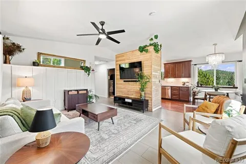 3477 Independence Trail