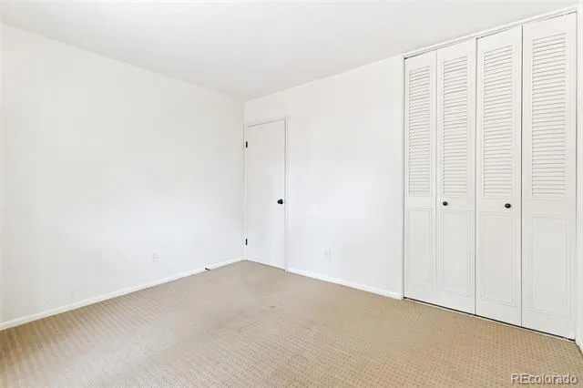5902 S Willow Way Englewood, CO 80111