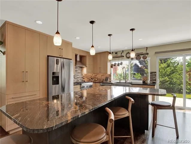7958 S Roslyn Way Centennial, CO 80112