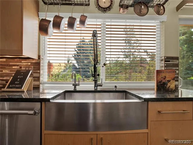 7958 S Roslyn Way Centennial, CO 80112