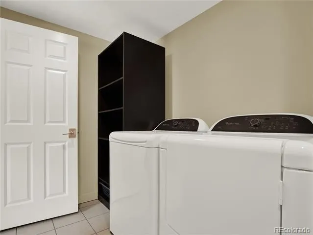 7958 S Roslyn Way Centennial, CO 80112