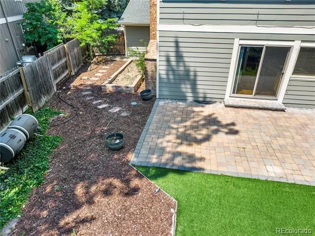 7958 S Roslyn Way Centennial, CO 80112