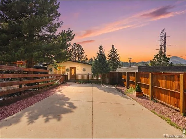 435 Columbine Avenue Estes Park, CO 80517