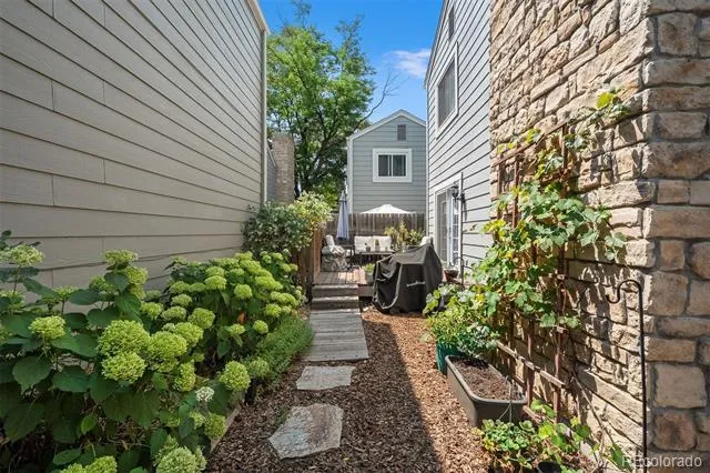 11825 E Cornell Circle Aurora, CO 80014