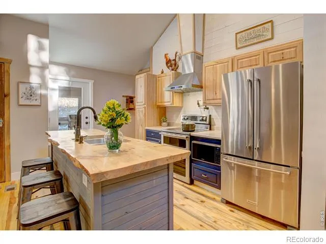 972 Aspen Drive Lyons, CO 80540