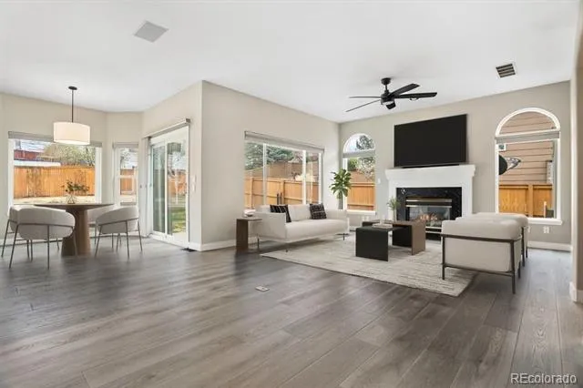 3385 White Oak Lane Highlands Ranch, CO 80129
