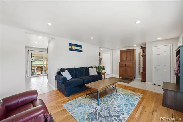 620 E Geddes Avenue Centennial, CO 80122
