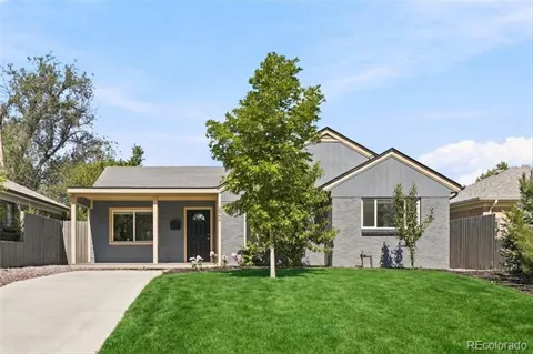 2985 Eudora Street