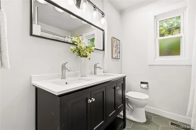 1660 Tamarac Street Denver, CO 80220