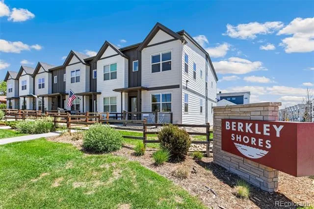 6305 King Court Denver, CO 80221